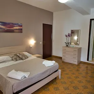 Hotel La Ruota, Oliveri