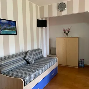Casa vacanze America, Oliveri